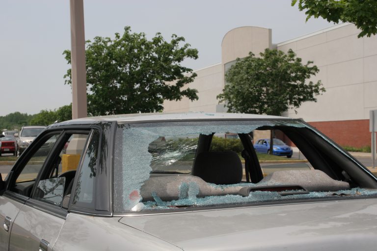 Rear Windscreen Replacement / Rear Windscreen Repair West Midlands